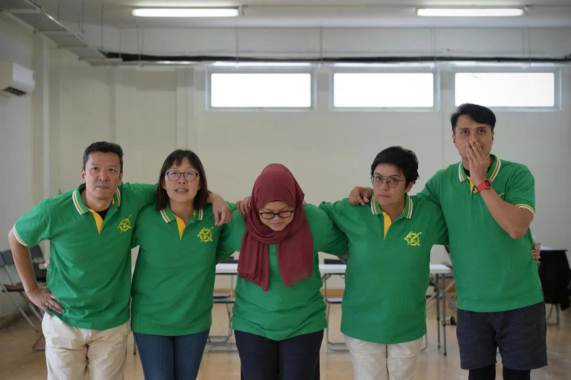 shgrc/ST20240815_202401600475/Ng Sor Luan/Teater Ekamatra restages playwright Alfian Sa’at’s Geng Rebut Cabinet (GRC) after its sold out runs in 2015 and 2016. (L-R) Sani Hussin, Serene Chen, Dalifah Shahril, Farah Ong and Fir Rahman at rehearsal. Photographed on Aug 15, 2024.