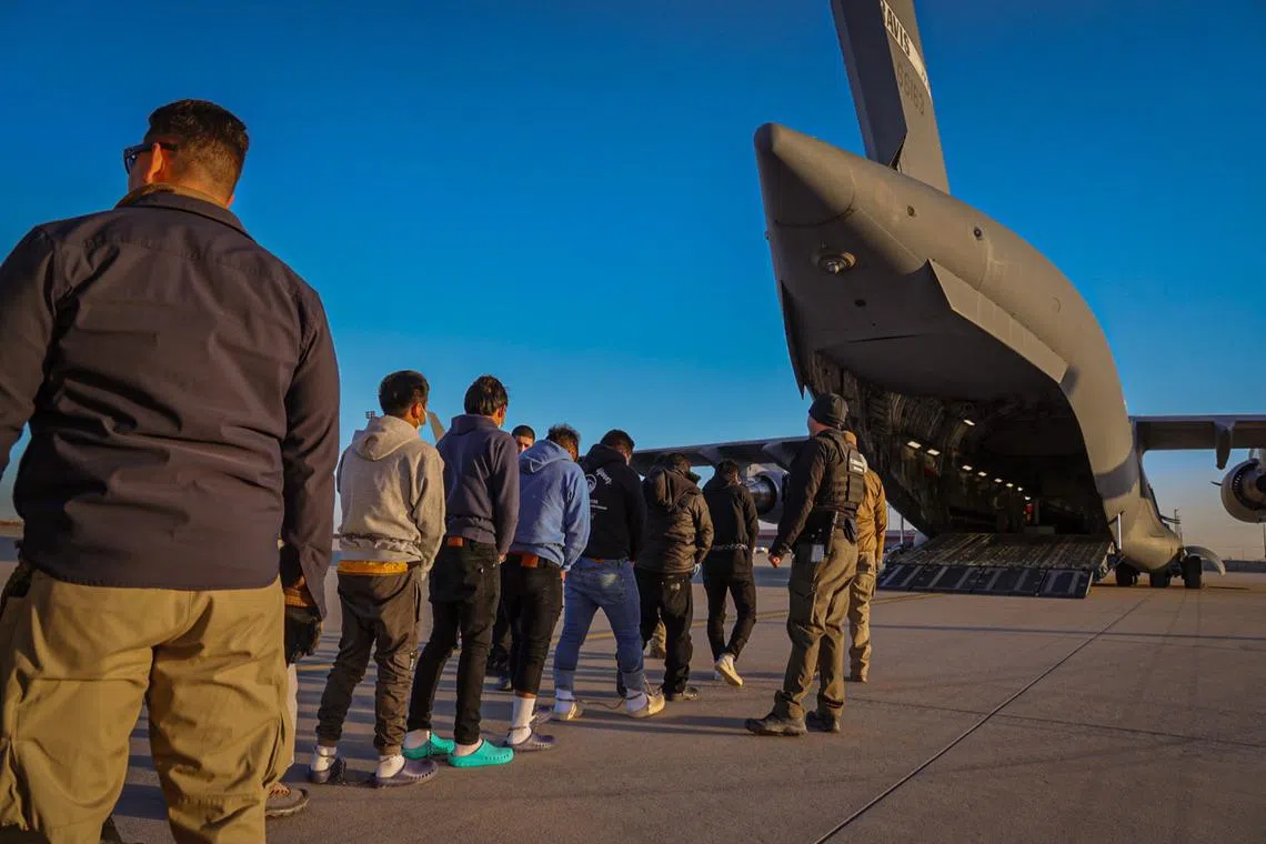Two US military aircraft, each carrying about 80 migrants, flew from the US to Guatemala.