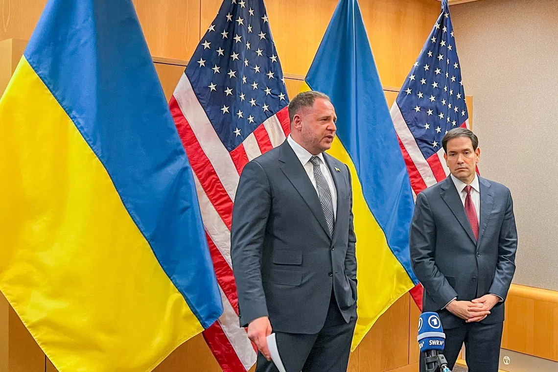 Head of the Office of the President of Ukraine Andriy Yermak and U.S. Secretary of State Marco Rubio, address the media after closed-door talks at the U.S. Mission in Geneva, Switzerland, November 23, 2025. REUTERS/Emma Farge