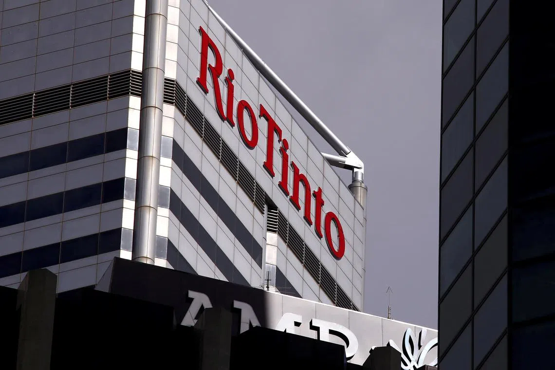 Mining company Rio Tinto, as well as its consortium partners have agreed to develop 600km of rail lines at Simandou in Guinea to transport iron ore to the port.