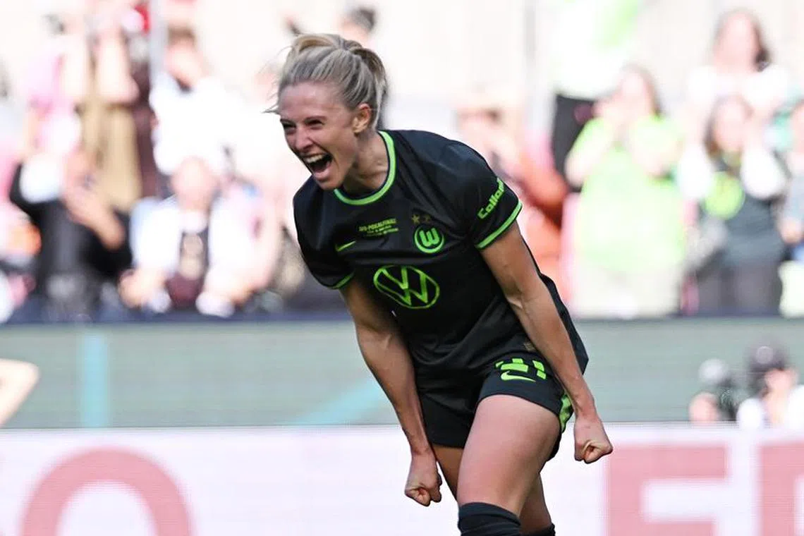 FILE PHOTO: Soccer Football - DFB Women Cup - Final - VFL Wolfsburg v SC Freiburg - RheinEnergieStadion, Cologne, Germany - May 18, 2023 VFL Wolfsburg's Rebecka Blomqvist celebrates scoring their second goal REUTERS/Benjamin Westhoff/File photo