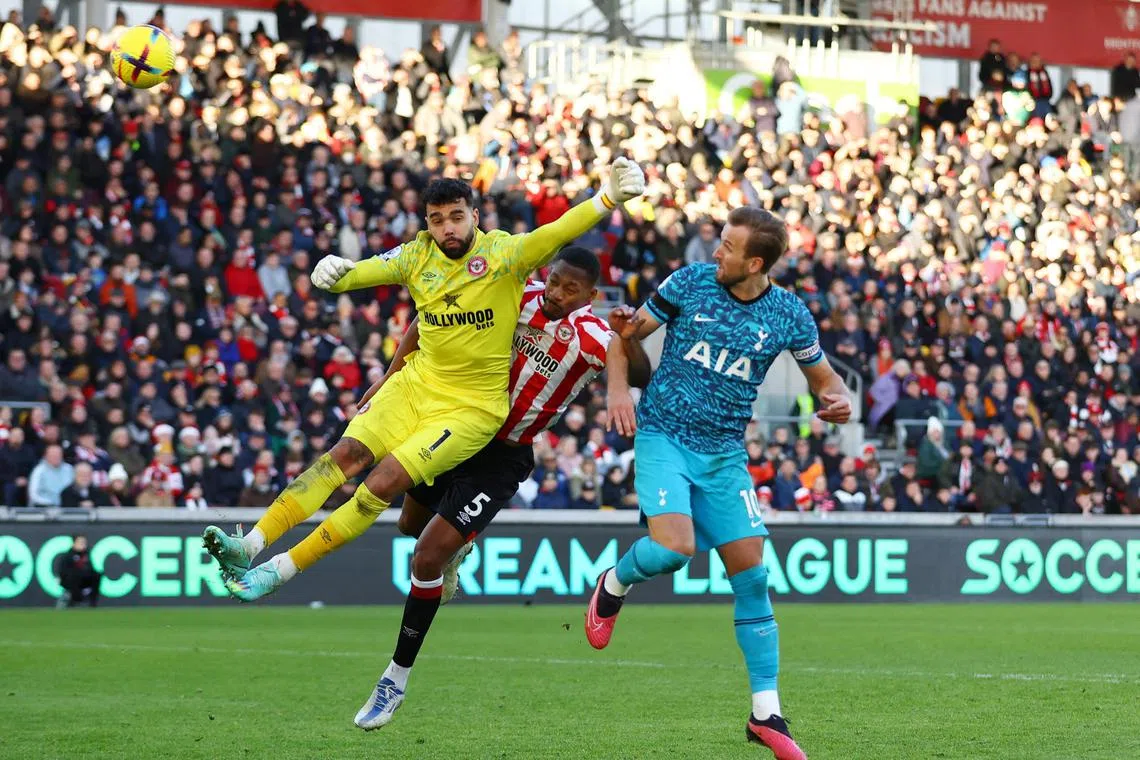 Tottenham Hotspur's Harry Kane heading onto the bar in their 2-2 Premier League draw away to Brentford on Dec 26, 2022.