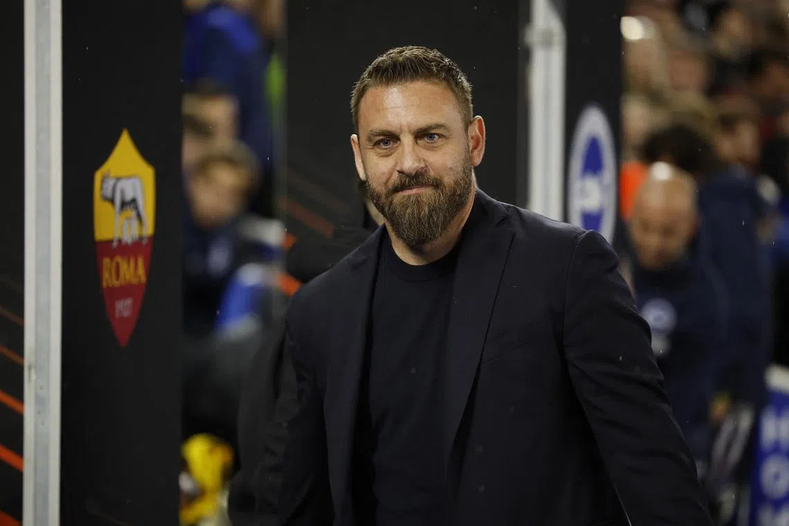 Soccer Football - Europa League - Round of 16 - Second Leg - Brighton & Hove Albion v AS Roma - The American Express Community Stadium, Brighton, Britain - March 14, 2024 AS Roma coach Daniele De Rossi before the match Action Images via Reuters/John Sibley/File Photo