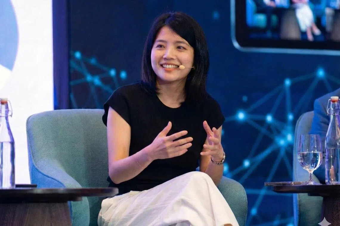 retainna lin, bitdeer ai cloud marketing and commercial director