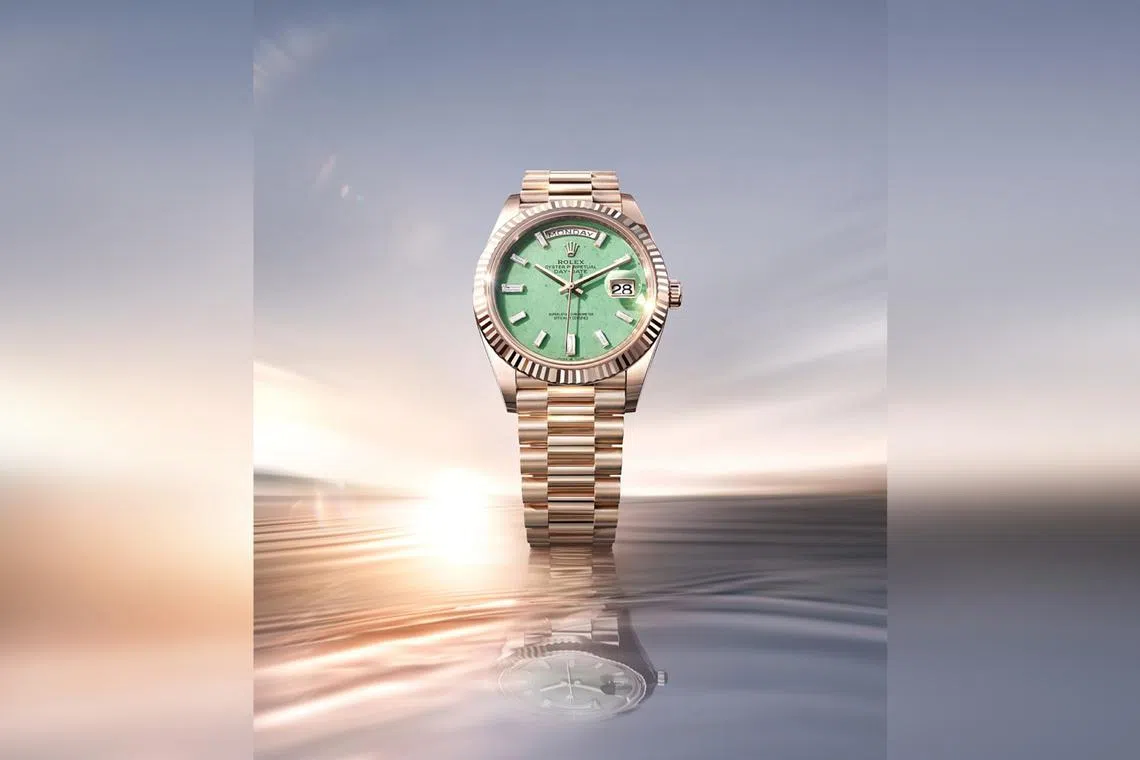 The Day-Date wears Jubilee Gold, with hues between yellow, white and rose gold. 