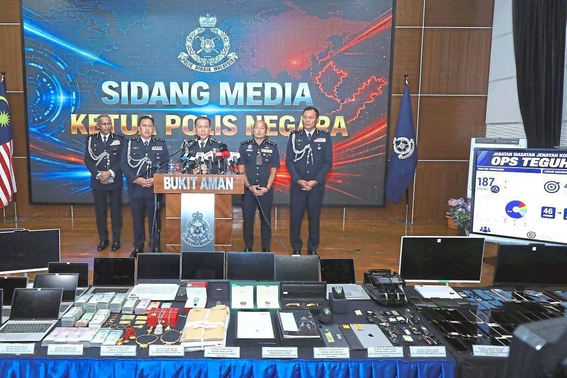 The suspects comprised 151 men and 36 women of various nationalities.