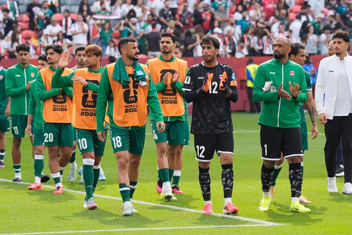 Soccer Football - FIFA World Cup 2026 - Group I - Senegal v Iraq - Toronto Stadium, Toronto, Canada - June 26, 2026 Iraq's Jalal Hassan and teammates applaud fans after the match IMAGN IMAGES via Reuters/John E Sokolowski