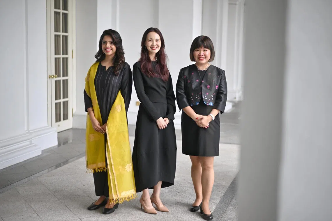 (From left) Promising Social Worker Award (PSWA) recipient, Ms Nisha Sanjay Verma, Manager, Child Protective Service, Rehabilitation and Protection Group, Ministry of Social and Family Development, Promising Social Worker Award (PSWA) recipient, Ms Flora Tan, Senior Social Worker (Youth Services), Children and Youth Services, Care Corner Singapore Ltd and Outstanding Social Worker Award (OSWA) recipient, Associate Professor Peace Wong, Deputy Head, Department of Social Work, National University of Singapore, at the Istana on Nov 17, 2023.







/This is the annual award to recognise outstanding social workers organised by the Singapore Association of Social Workers.  The winners this year are Associate Professor Peace Wong, who is honoured with the Outstanding Social Worker Award.
Ms Flora Tan, senior social worker at Care Corner and Ms Nisha Sanjay Verma, manager at the Child Protective Service at the Ministry of Social and Family Development (MSF) are both awarded the Promising Social Worker Award.  President Tharman will give out the award.