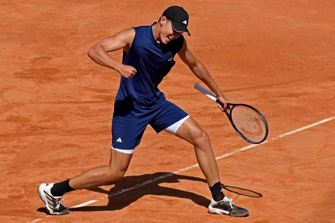 FILE PHOTO: Tennis - Hamburg European Open - Am Rothenbaum, Hamburg, Germany - May 21, 2025 Germany's Justin Engel reacts during his round of 16 match against Russia's Andrey Rublev REUTERS/Fabian Bimmer/File Photo