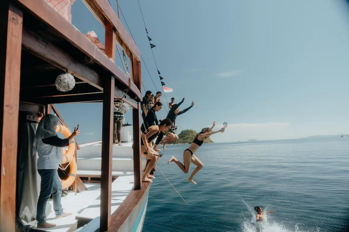 Seek Sophie content creators on a trip to Indonesia where they get to have new experiences and make travel content. 