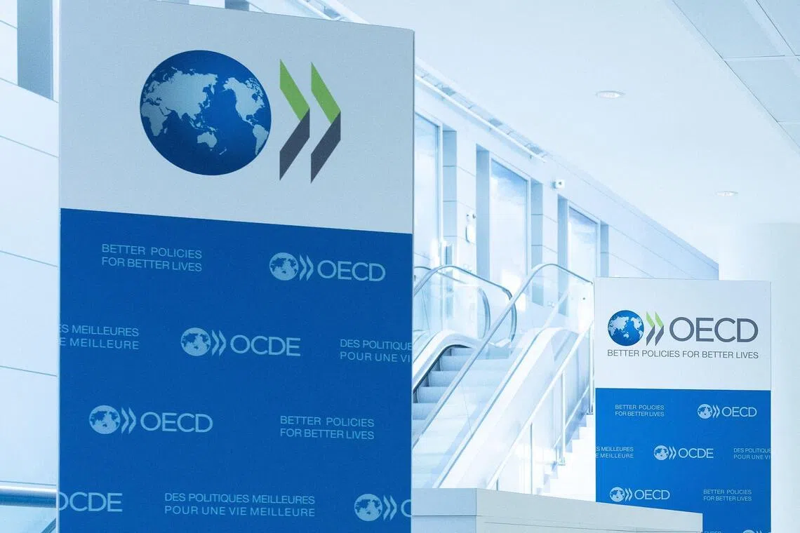Many countries would risk falling into recession if the war continues into 2027, the OECD said.