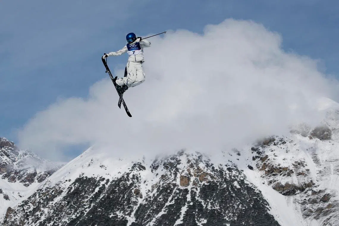 Milano Cortina 2026 Olympics - Freestyle Skiing Training - Livigno Snow Park, Livigno, Italy - February 5, 2026. Ailing Eileen Gu of China during training REUTERS/Marko Djurica