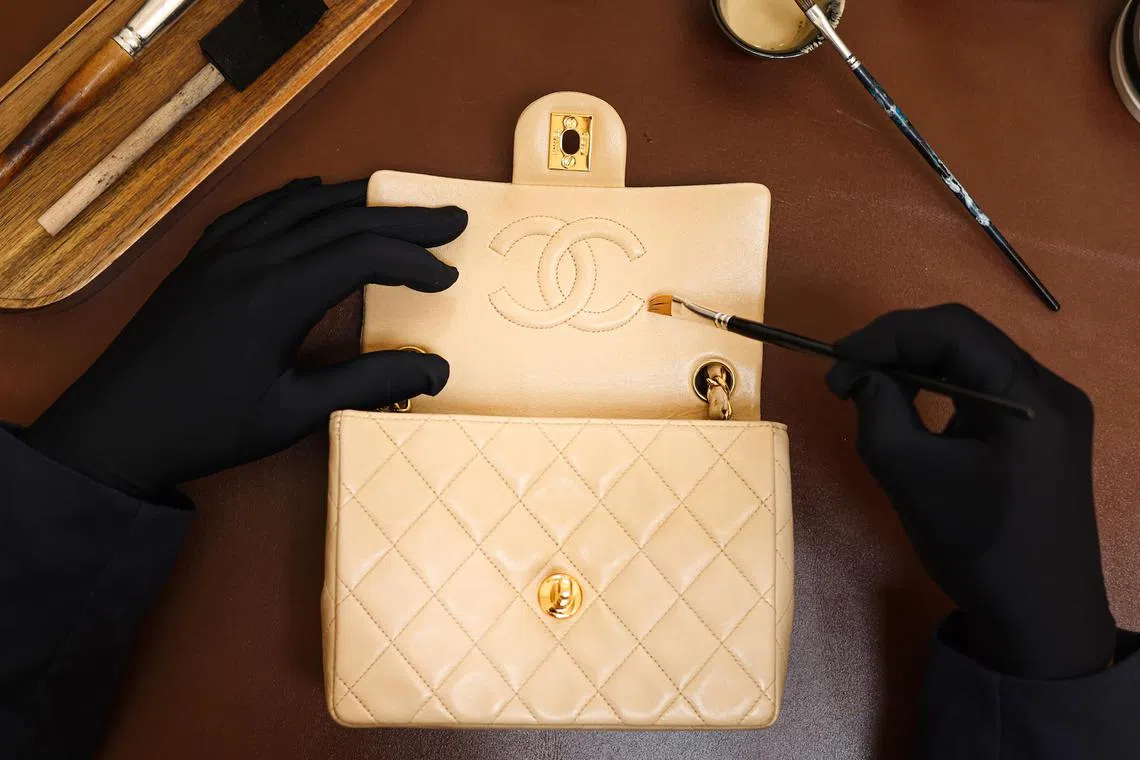 Margo & Smith is founded by John Chung, who has over a decade’s worth of experience in leather repair and restoration.