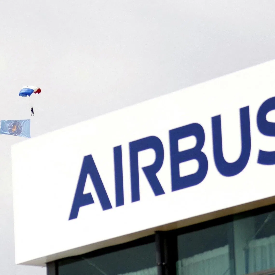 Airbus planned to force white-collar staff to work on-site four days a week, instead of the current three. But the intensity of protests against the move is said to have rattled the company’s leadership.