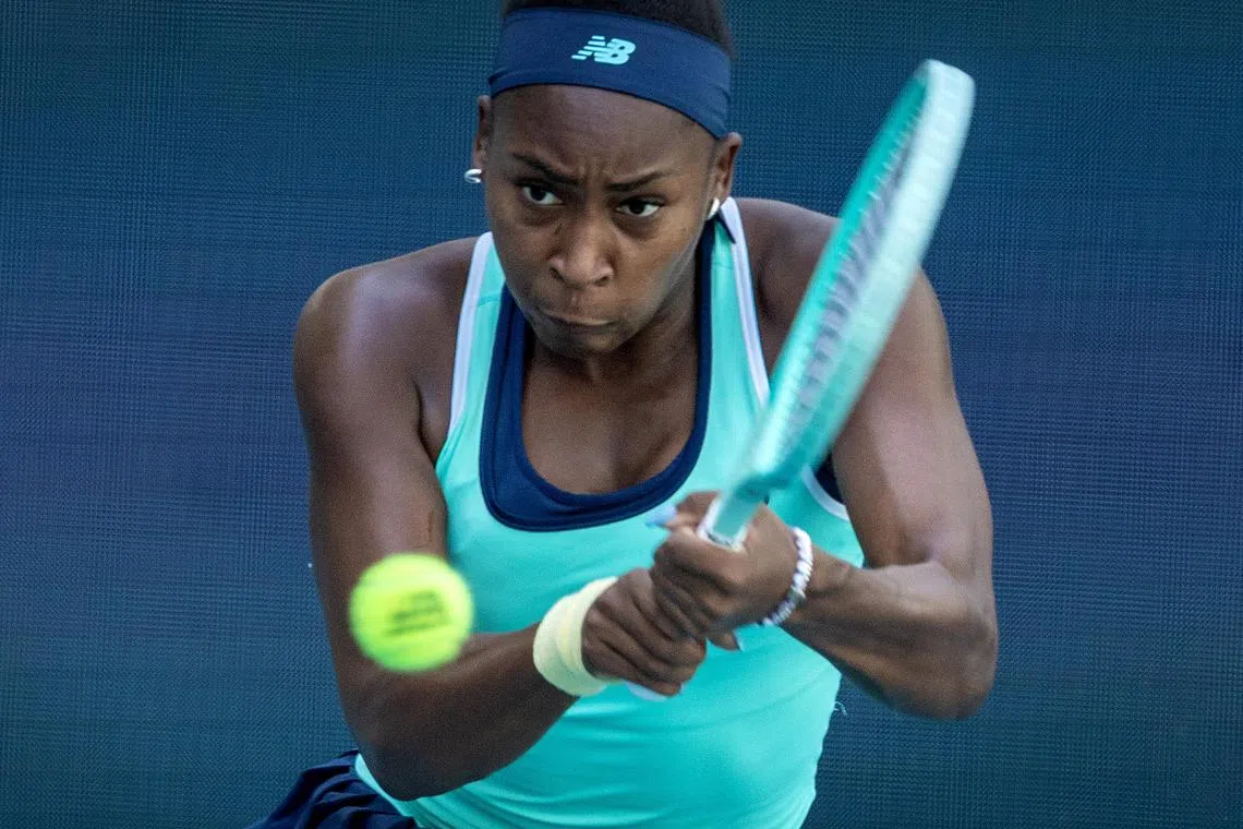 epa11976681 Coco Gauff of the US in action against Sofia Kenin of the the US during their Women’s Singles round of 64 match at the 2025 Miami Open tennis tournament at the Hard Rock Stadium in Miami, Florida, USA, 20 March 2025.  EPA-EFE/CRISTOBAL HERRERA-ULASHKEVICH