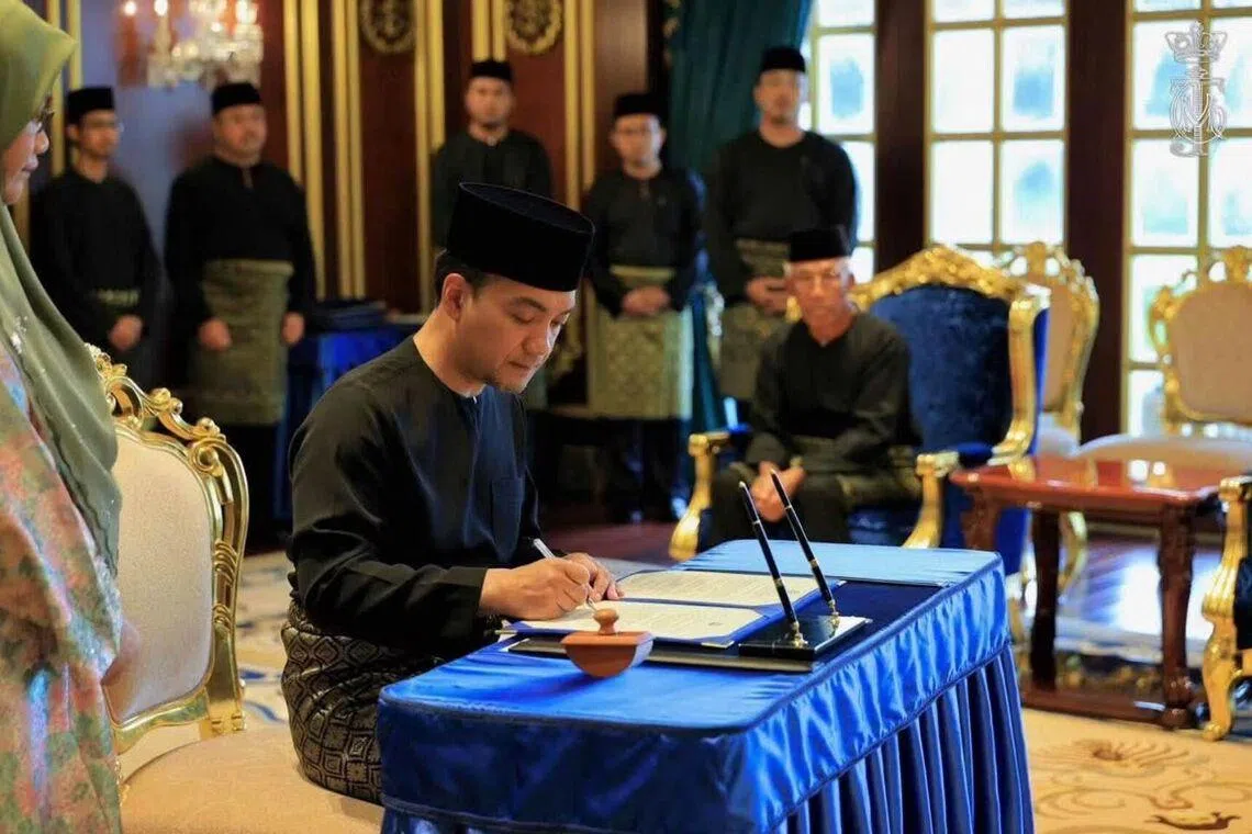 UMNO’s Onn Hafiz sworn in for second term as Johor chief minister