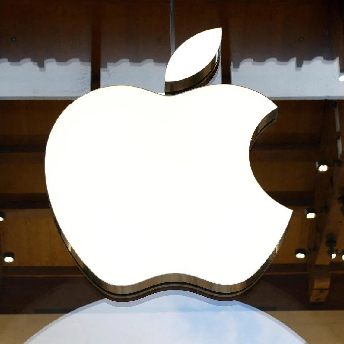 Consumer group Which? argues that Apple abused a dominant position by “trapping” users of iPhones and other devices into its iCloud storage service.