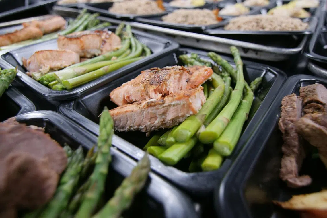 More than 3,600 chemicals used in food packaging or preparation have been detected in human bodies, some of which are hazardous to health.