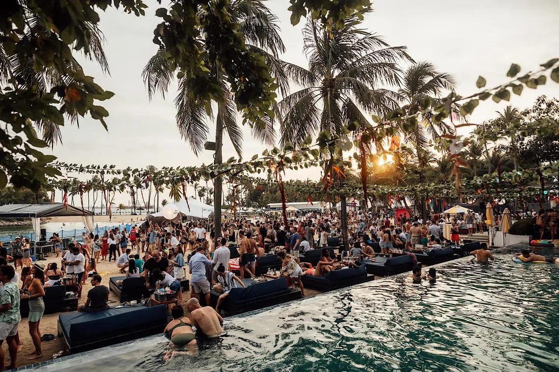artanjong17 - Tanjong Beach Club on Sentosa is closing its doors on Oct 21 after 14 years for extensive refurbishment. Following an “extensive renovation”, the pioneering beach club aims to reopen in the first quarter of 2025. 


Source: The Lo & Behold Group