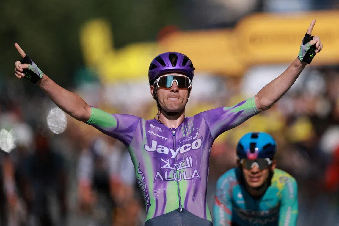 Mauro Schmid wins Tour de France Stage 13 as Tom Pidcock closes in on overall leader Tadej Pogacar