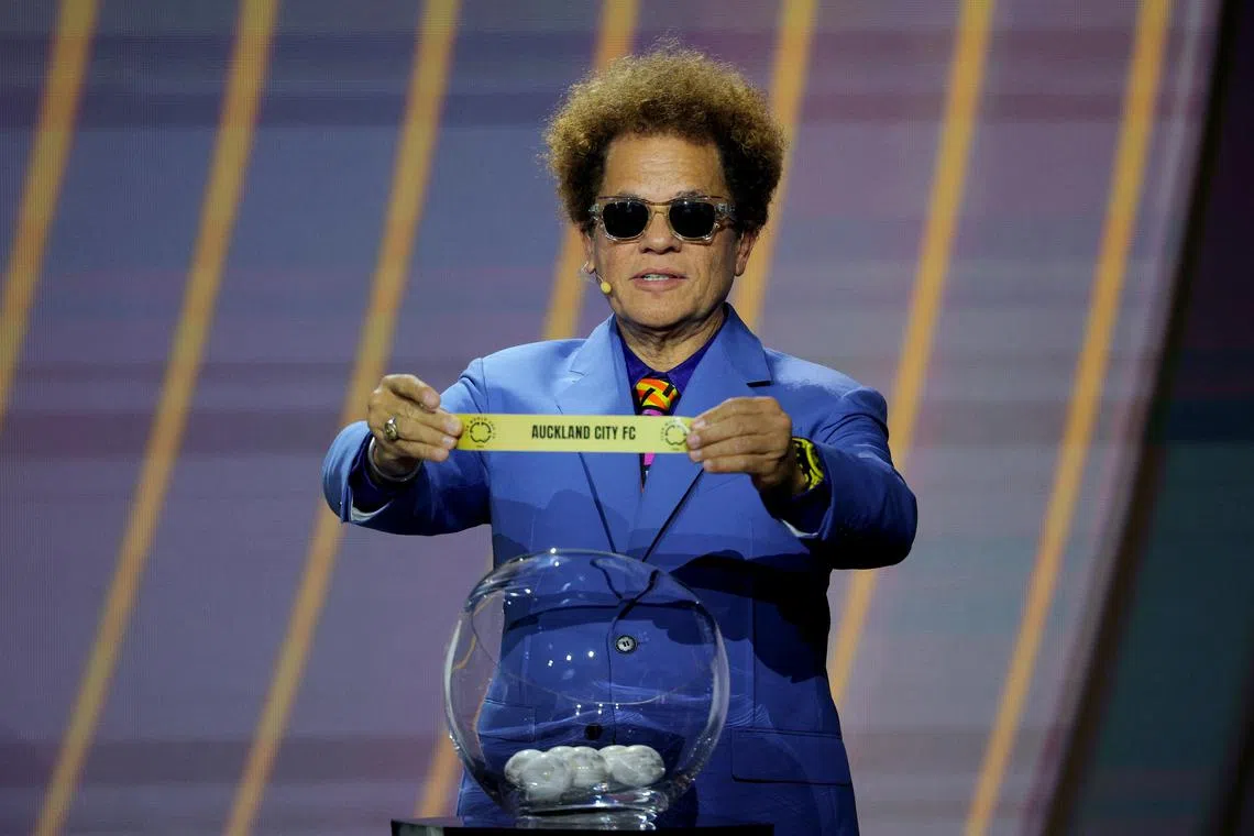 FILE PHOTO: Soccer Football - Club World Cup - Draw - Miami, Florida, United States - December 5, 2024 Artist Romero Britto draws Auckland City FC REUTERS/Brian Snyder/File Photo