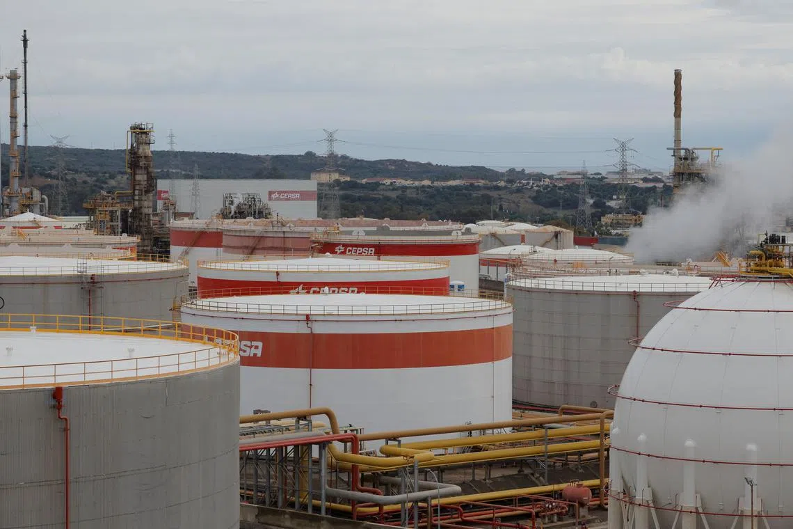 A view shows the refinery of Cepsa during the presentation of the Green hydrogen plant at Cepsa Energy Park in San Roque, near Algeciras, southern Spain, December 1, 2022. REUTERS/Jon Nazca
