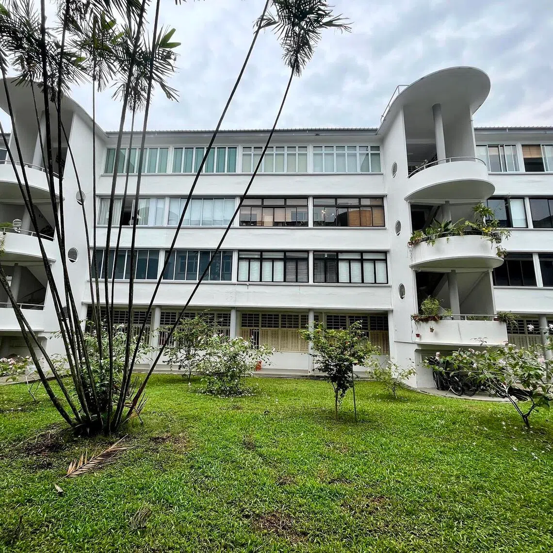 Block 34 Kim Cheng Street has a mix of old residents living in flats that have never been renovated, and new homeowners who have invested in doing up their homes. 