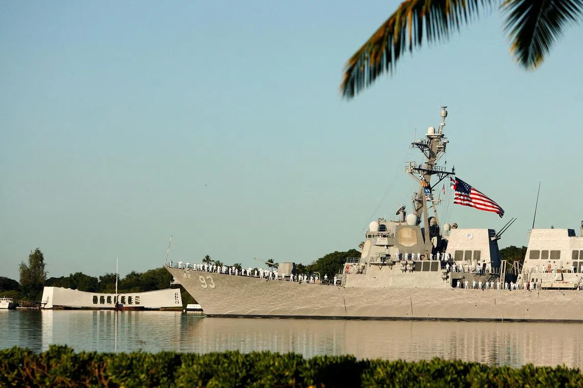 A 2014 photo shows the USS Chung-Hoon, a guided-missile destroyer, which is said to have transited the Taiwan Strait.