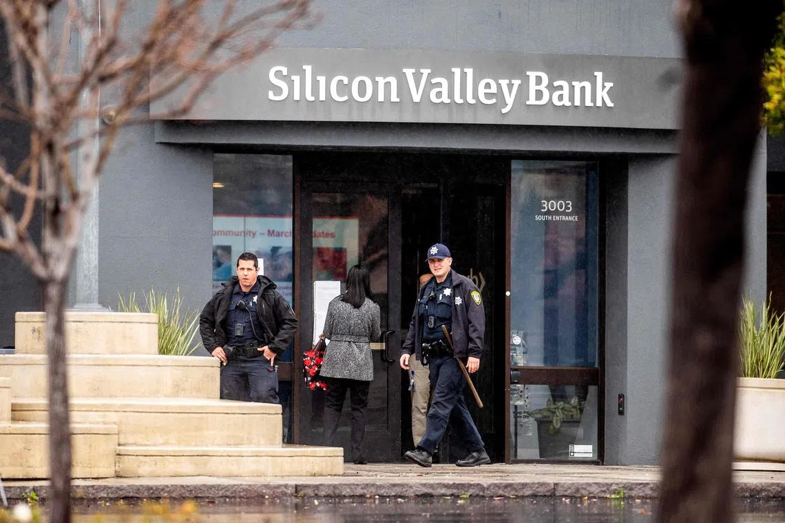 Police officers leaving Silicon Valley Bank’s headquarters in Santa Clara, California on March 10, 2023. 