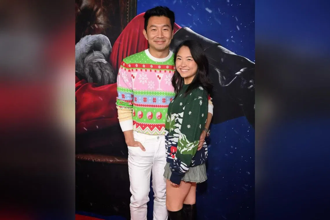 The Canadian actor shared a post of the two of them in Christmas sweaters on Instagram last Saturday. 