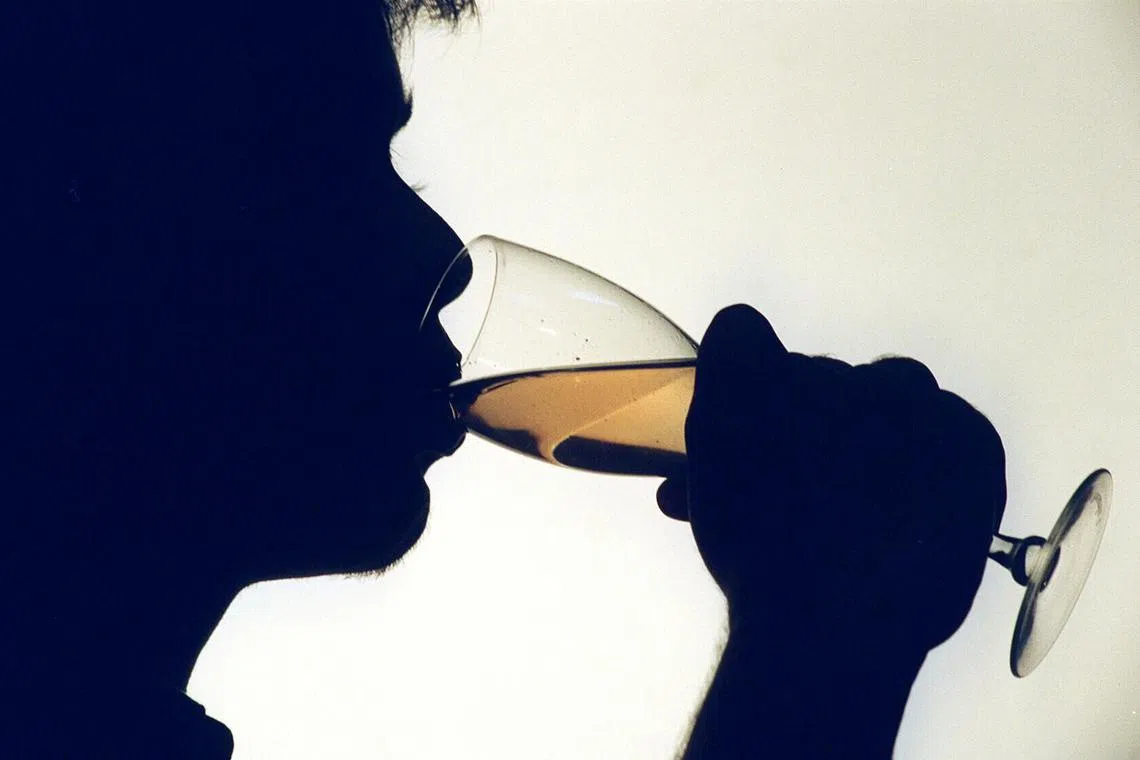 Studies show that 70 to 80 per cent of alcohol-related incidents can be traced to moderate drinkers who consume low amounts of alcohol prior to or at work.