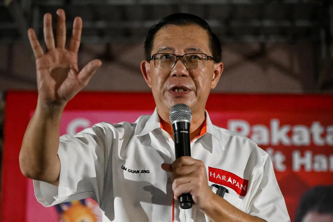 DAP chairman Lim Guan Eng speaks to supporters at the Pakatan Harapan rally in Kampar, Perak on 16 Nov 2022.
DAP chairman Lim Guan Eng is among the invited speakers in what is expected to be one of their stronghold bases, despite the party's candidate contesting the Kampar parliament seat for the first time.