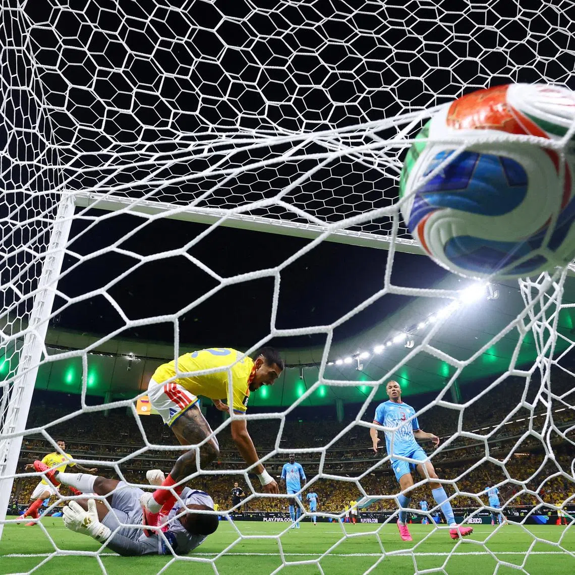 Soccer Football - FIFA World Cup 2026 - Group K - Colombia v DR Congo - Estadio Guadalajara, Guadalajara, Mexico - June 23, 2026 Colombia's Daniel Munoz scores a goal that was later disallowed REUTERS/Eloisa Sanchez