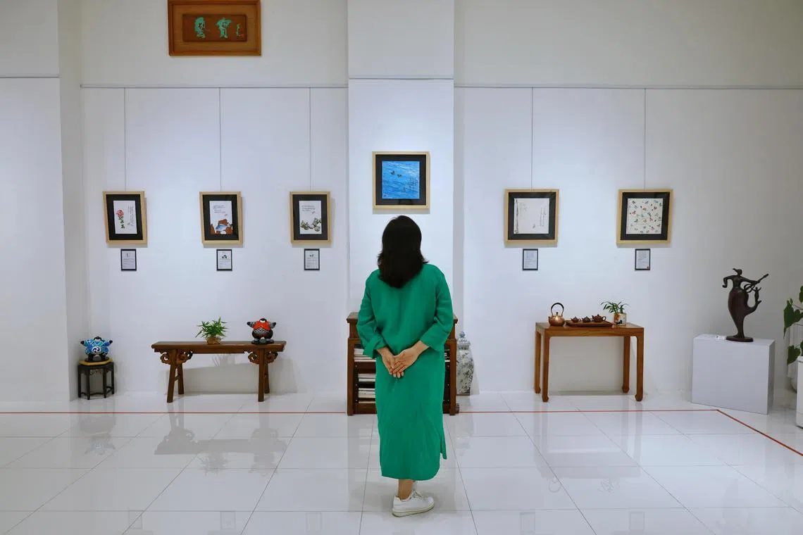 Art exhibition The Art Of Comment at Gallery Nawei at The Fullerton Hotel Singapore. 