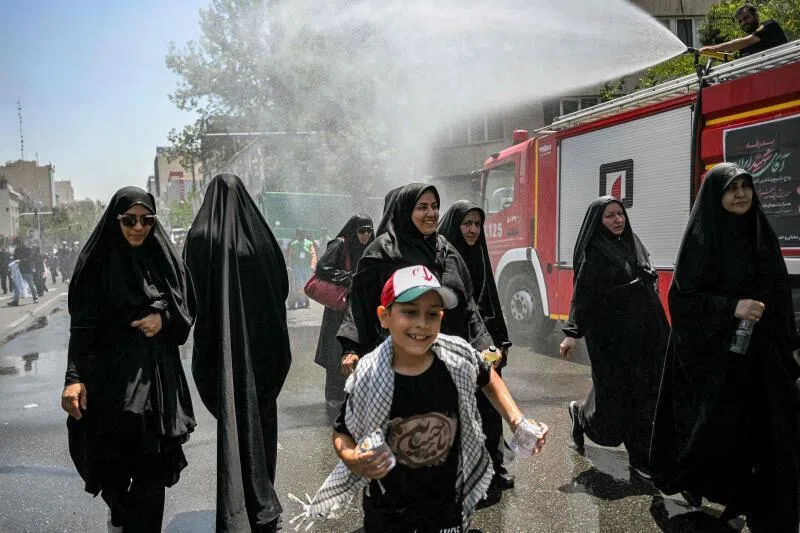 Free drinks, electro music at fete-like Khamenei funeral