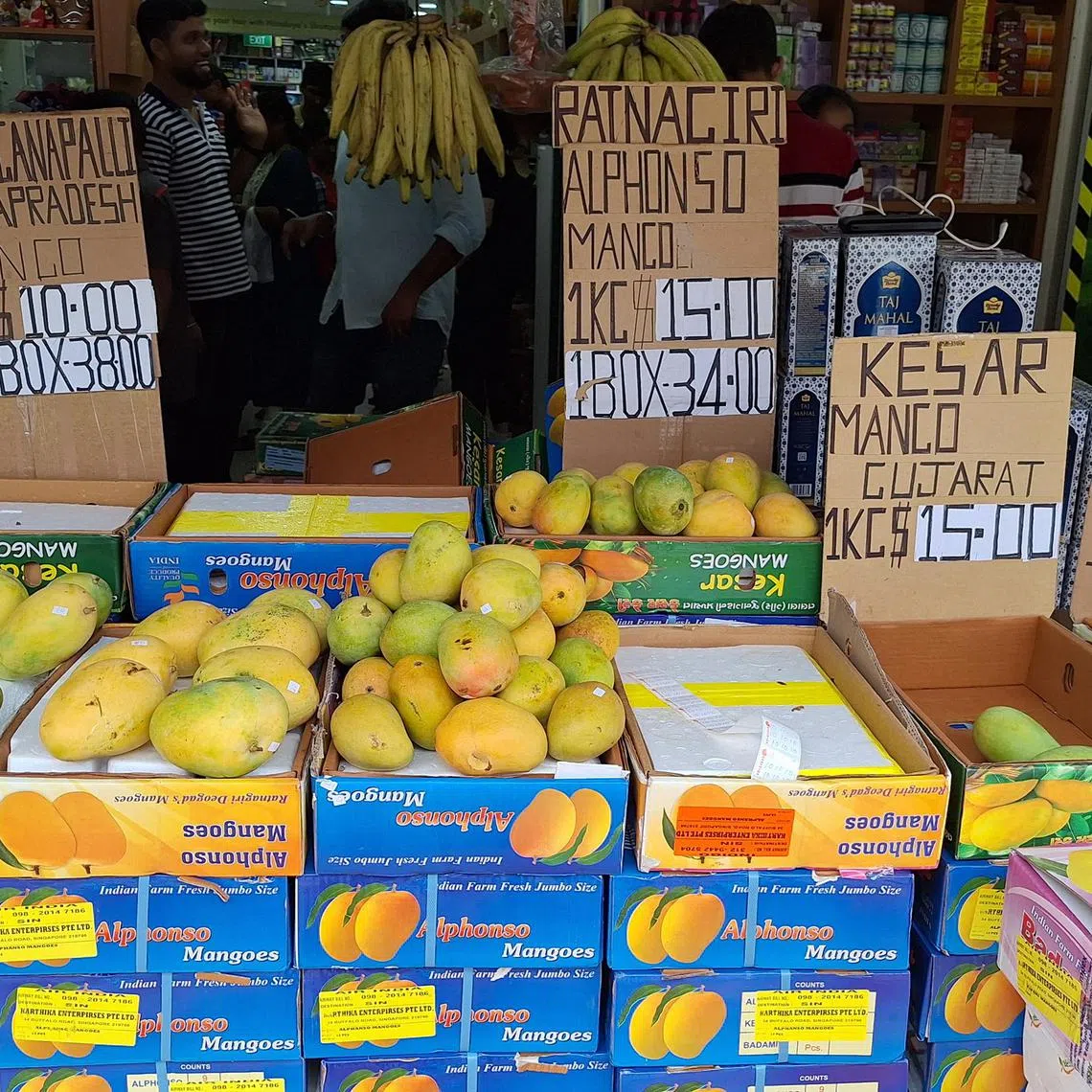 Mango varieties sold in Little India.