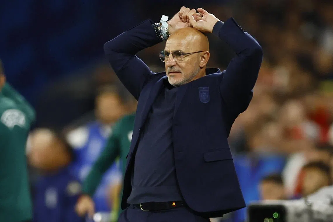 FILE PHOTO: Soccer Football - Euro 2024 - Group B - Spain v Italy - Arena AufSchalke, Gelsenkirchen, Germany - June 20, 2024 Spain coach Luis de la Fuente REUTERS/Leon Kuegeler/File Photo