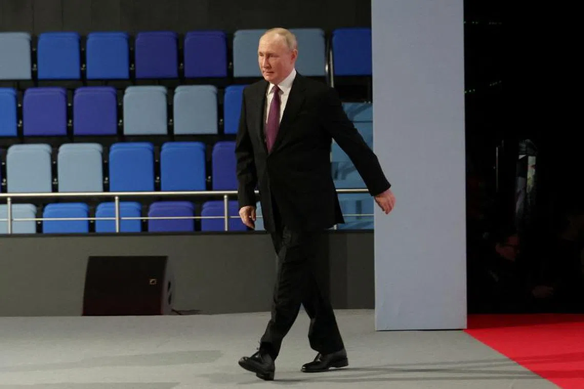 Russian President Vladimir Putin arrives to deliver a speech during the 4th Railway Congress at the Luzhniki Olympic Complex in Moscow, Russia December 15, 2023. Sputnik/Mikhail Klimentyev/Kremlin via REUTERS ATTENTION EDITORS - THIS IMAGE WAS PROVIDED BY A THIRD PARTY.