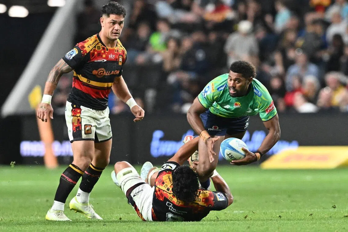 Bizarre try helps Waikato Chiefs go top as NZ teams sweep Christchurch Super round