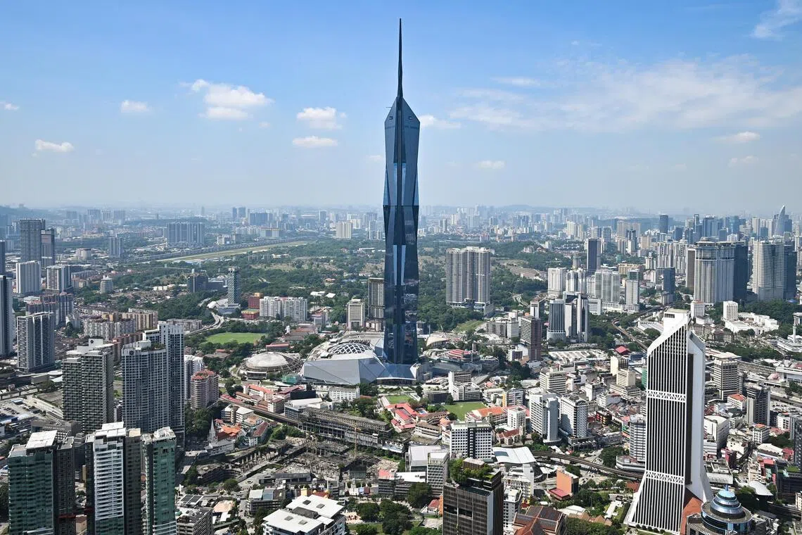 Malaysian businessman Victor Chin is suing labor tycoon Aminul Islam for the “attempted hijacking” of a company, the latest development in the so-called corporate mafia case.