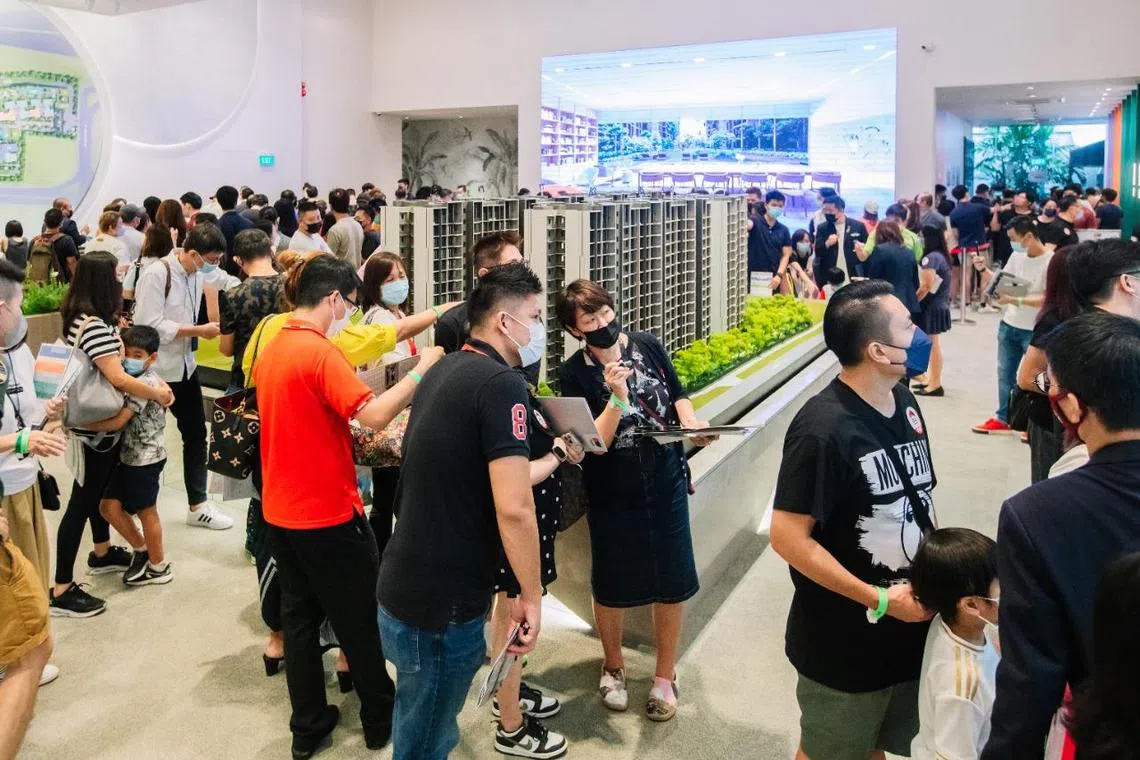 Including ECs, December’s sales got a reprieve, jumping 43 per cent to 638 units from 446 in November. The sole new EC launch last month of 618-unit Tenet at Tampines St 62 helped prop up overall sales. 
