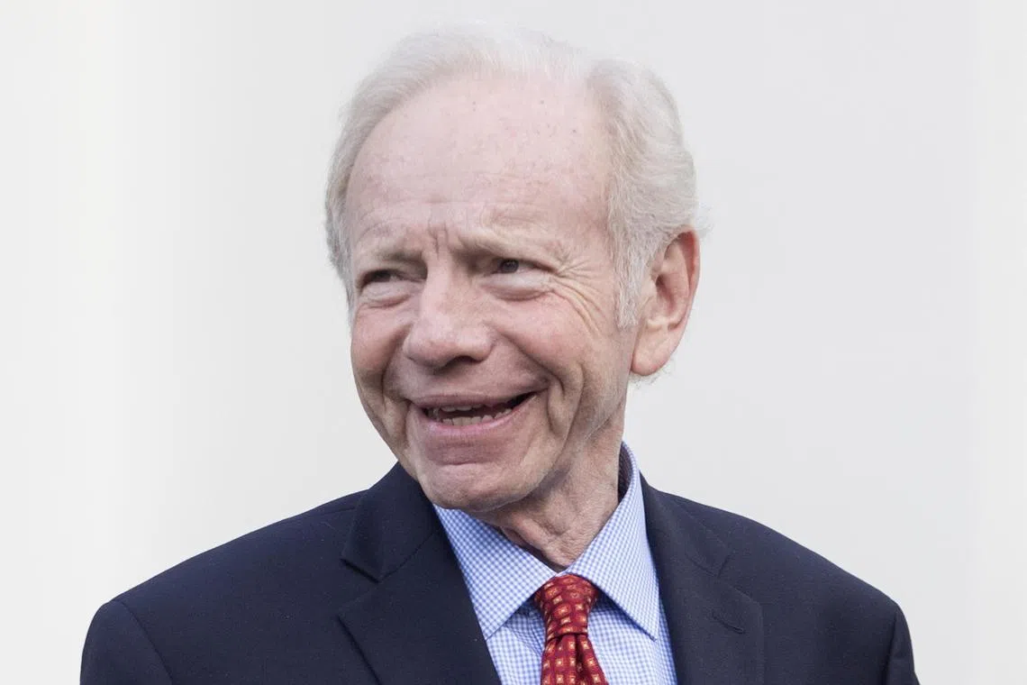 Mr Joe Lieberman's family said in a statement that the cause was complications of a fall. 