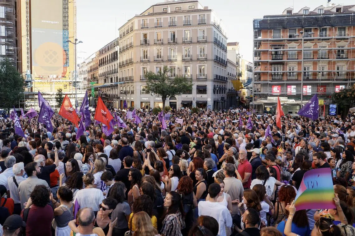 A general view of the crowd during a march to show support to Spain's women's national team player Jenni Hermoso in Madrid.