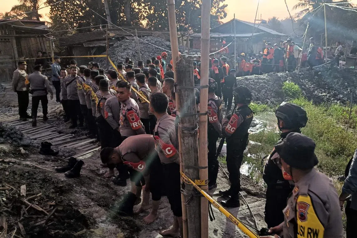Indonesian rescuers have been racing against the clock since Tuesday to save the eight people trapped in the mine.