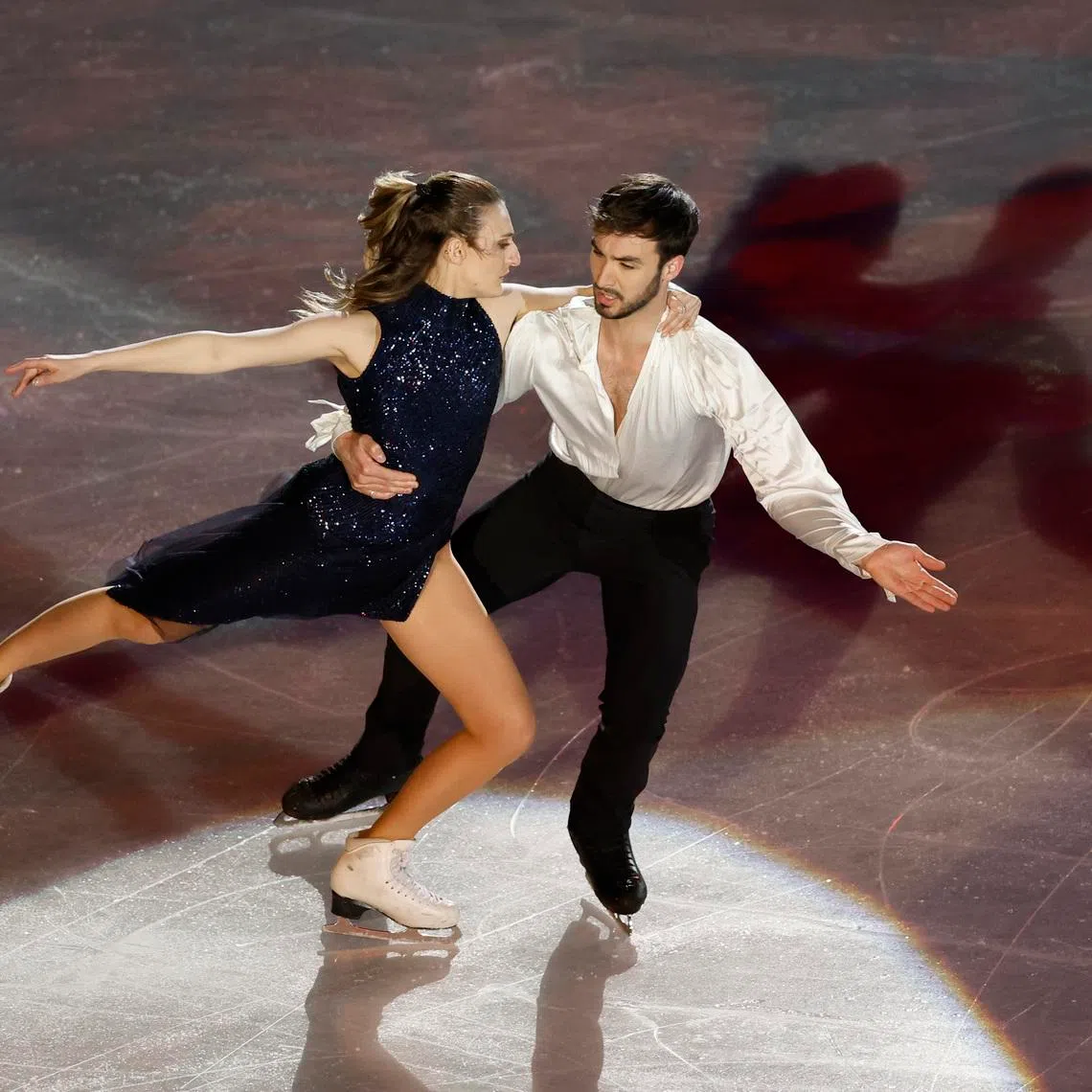 FILE PHOTO: Figure Skating - World Figure Skating Championships - South of France Arena, Montpellier, France - March 27, 2022 France's Gabriella Papadakis and Guillaume Cizeron perform during the gala REUTERS/Juan Medina/File Photo
