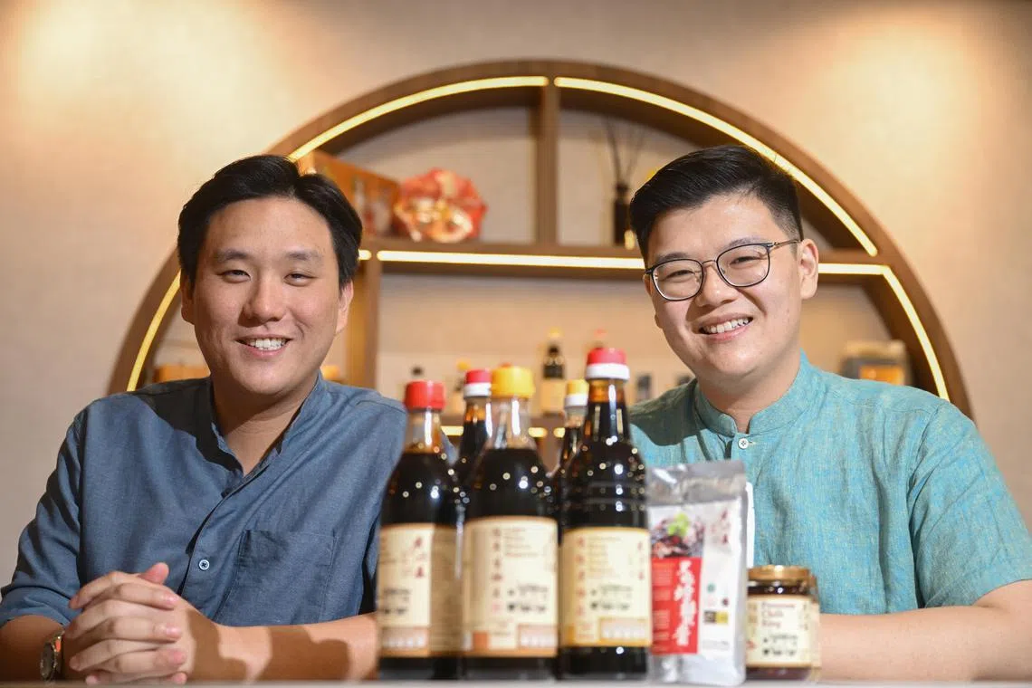 ST20240709_202407405722 hysalt13 Azmi Athni/ Tan Hsueh-Yun//



Kwong Cheong Thye's  Mr Allan Choo (left), operations manager, and his brother, Mr Alvin Choo, business development director, on July 9.

ST PHOTO: AZMI ATHNI
