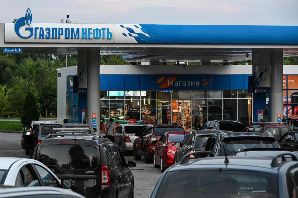 Russia turns to India for petrol as Ukraine pummels refineries