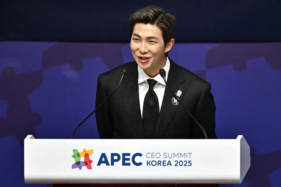 In his speech, BTS member RM compared culture to a river flowing freely, and K-Pop to “bibimbap”, a traditional Korean dish of various ingredients mixed with rice. 