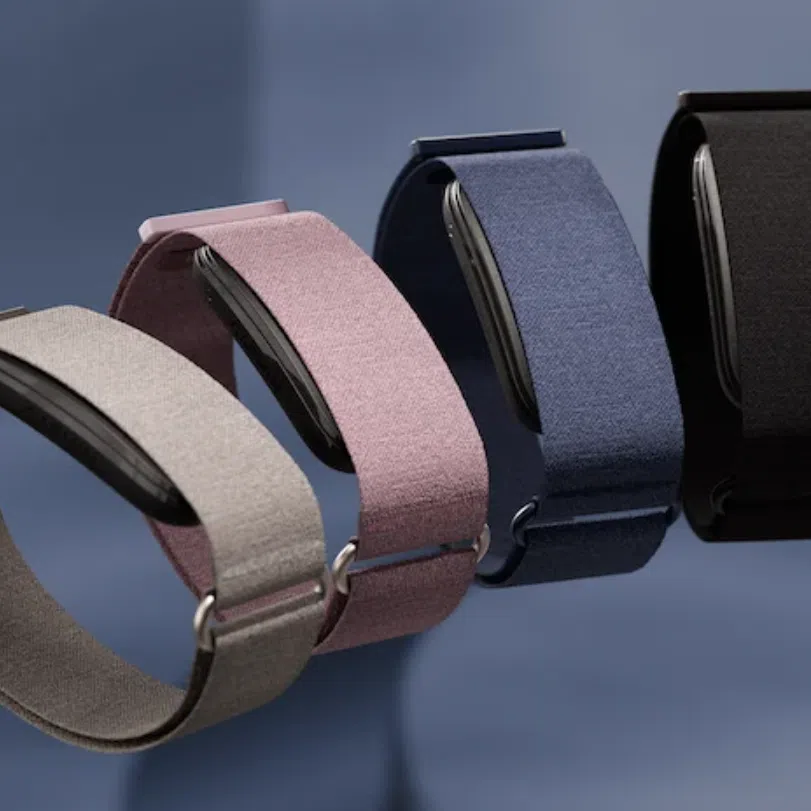 The Cirqa Smart Band can be worn on the wrist or as an arm band, and monitors sleep, stress and vitals such as heart rate variability and skin temperature.