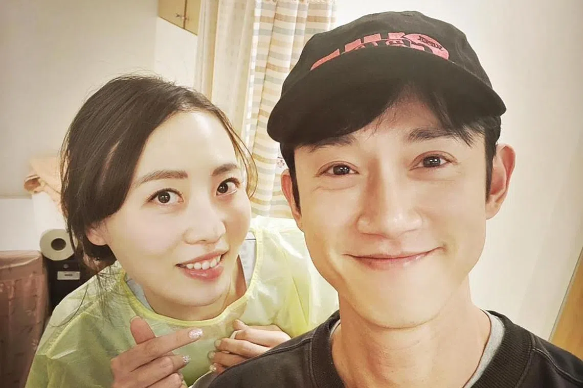 Taiwanese actor Wu Kang-jen with his doctor Angela Chang in a post on social media on April 24, 2023.